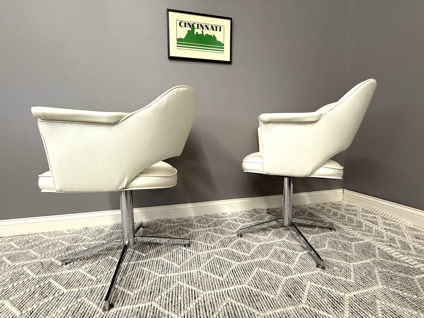 White MCM Swivel Chair Set